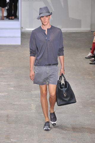 Louis Vuitton / - 2009